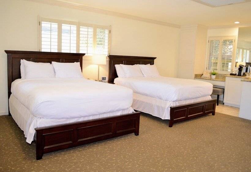 فندق Saratoga Oaks Lodge