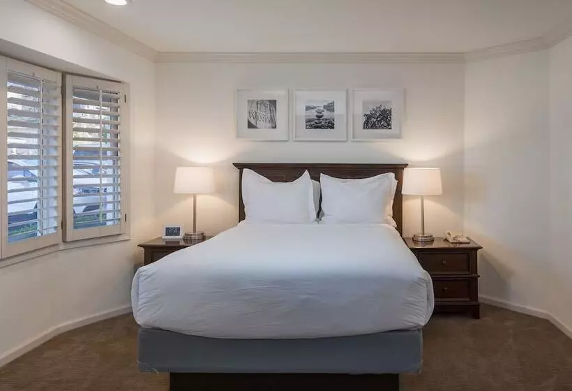 酒店 Saratoga Oaks Lodge