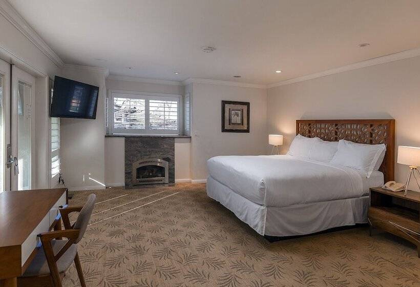 فندق Saratoga Oaks Lodge