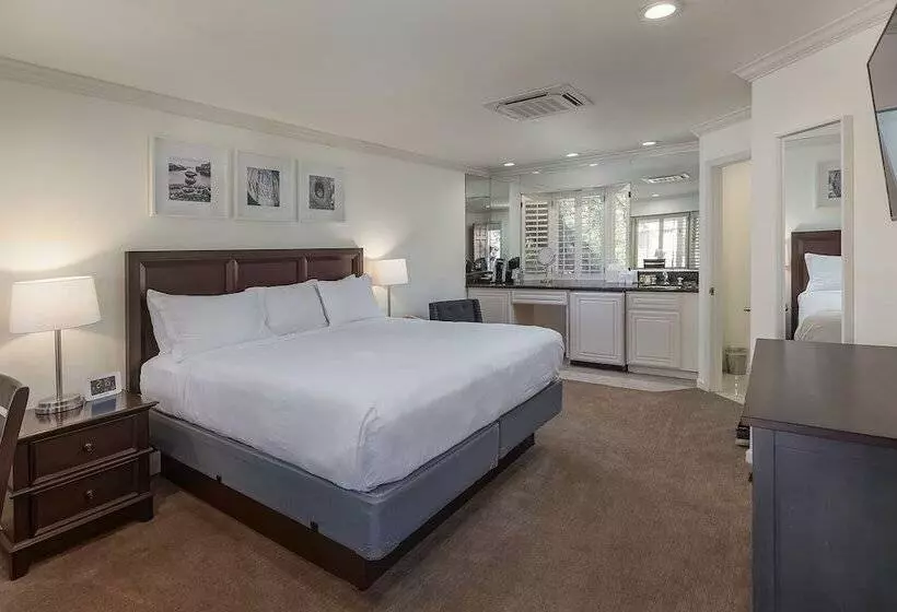 酒店 Saratoga Oaks Lodge