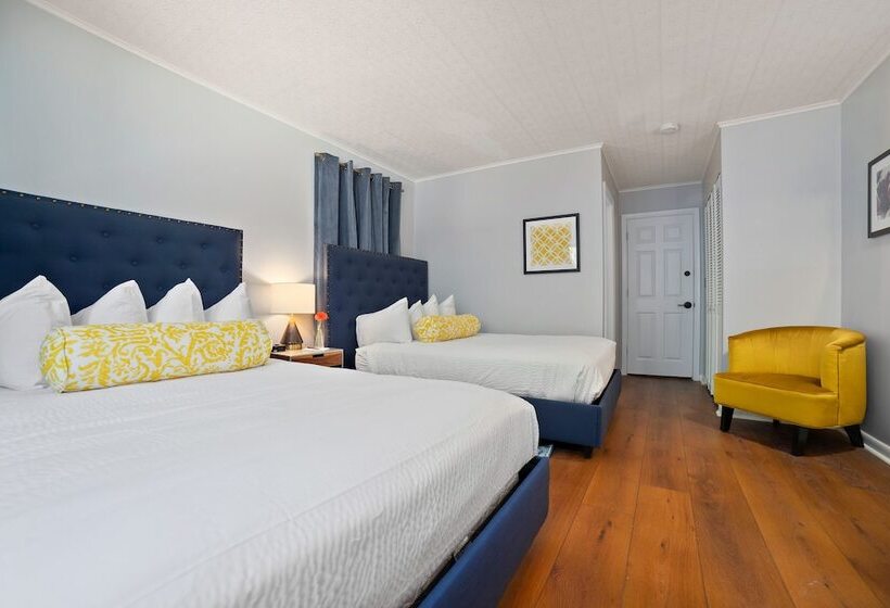 ホテル Seven Hills Inn