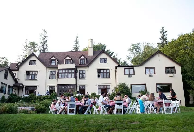 ホテル Seven Hills Inn