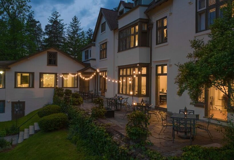 ホテル Seven Hills Inn