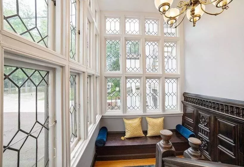 ホテル Seven Hills Inn