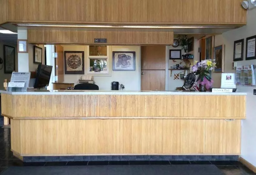 בית מלון כפרי Shelikof Lodge