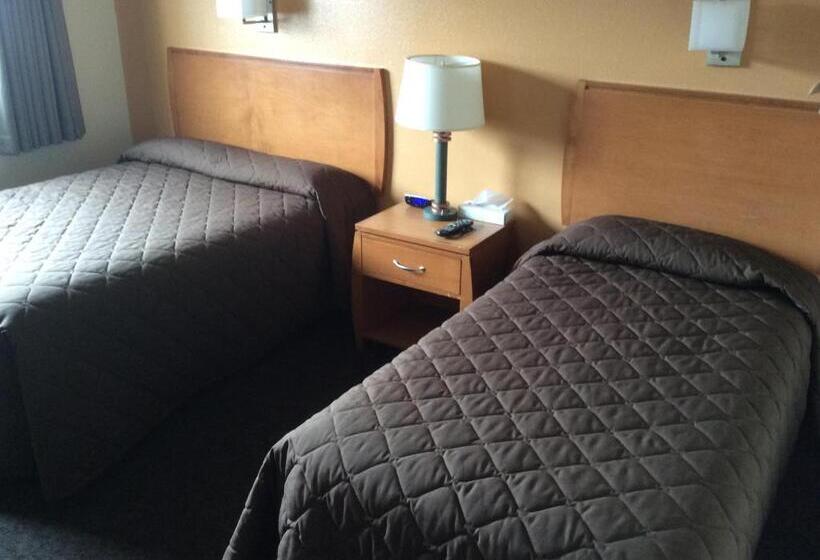 هتل Shelikof Lodge