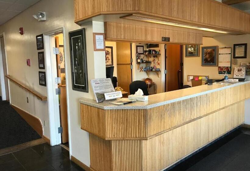 هتل Shelikof Lodge