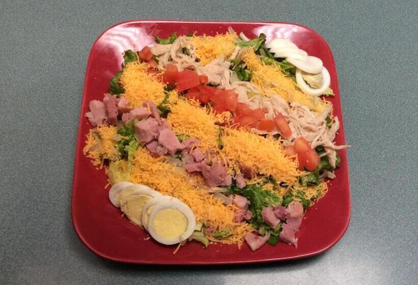 هتل Shelikof Lodge