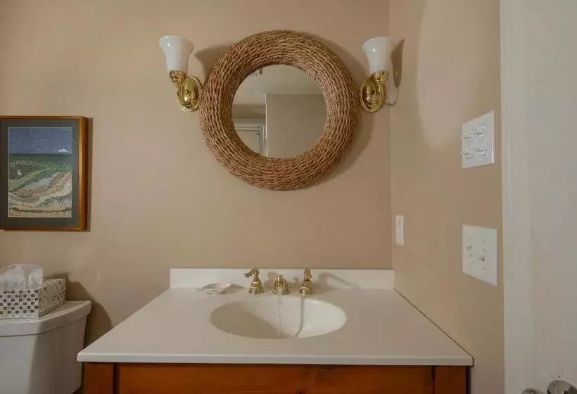 ホテル Ship S Knees Inn