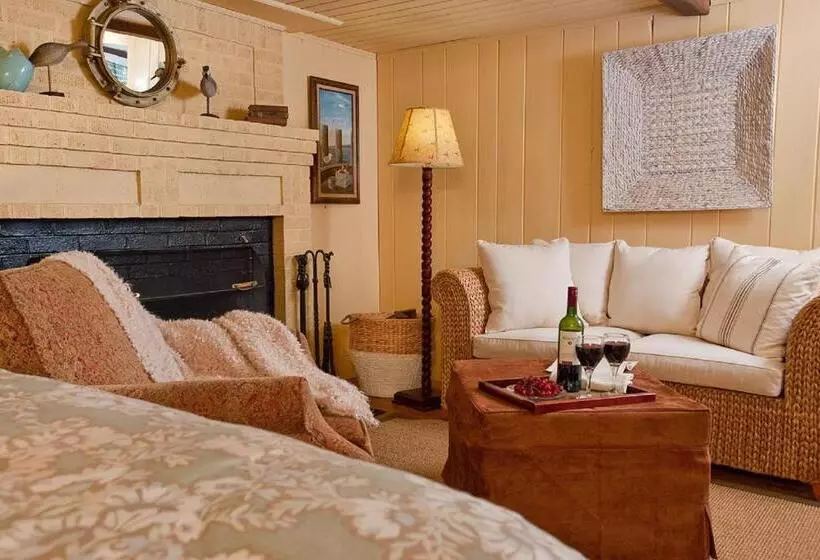 ホテル Ship S Knees Inn