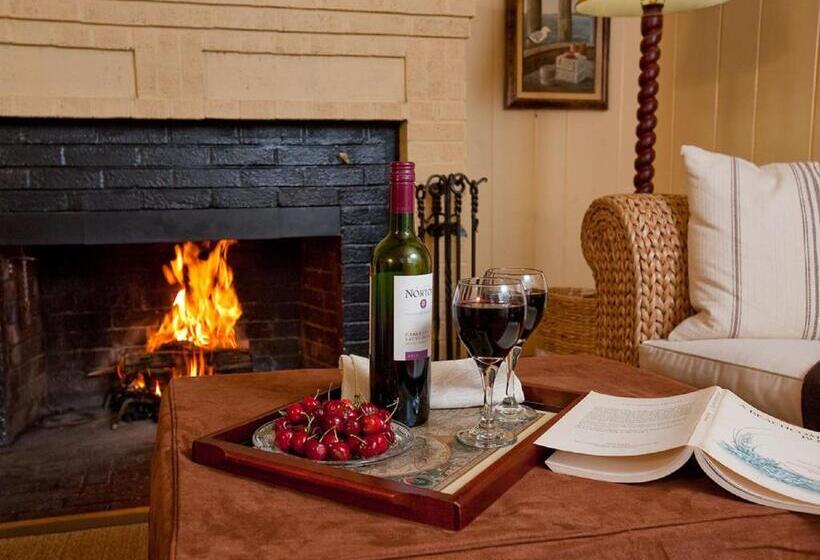 Otel Ship S Knees Inn