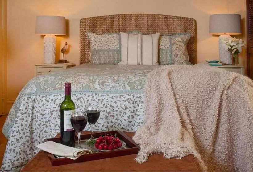 ホテル Ship S Knees Inn