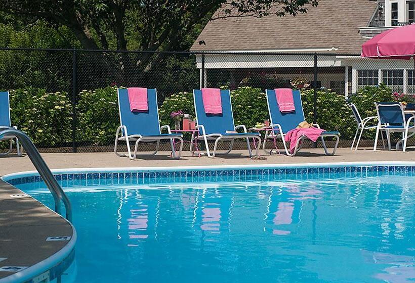 Otel Ship S Knees Inn