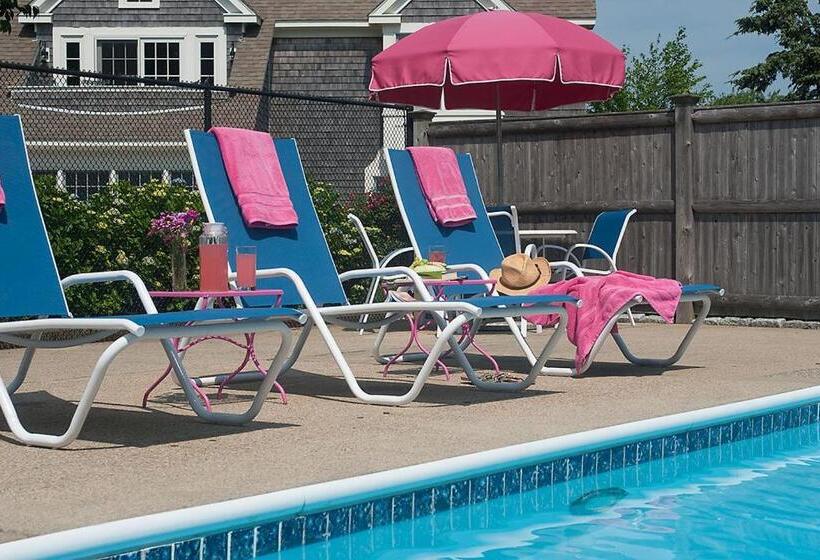 Otel Ship S Knees Inn