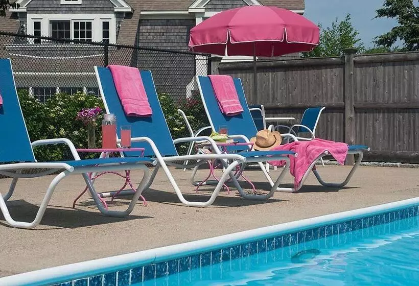 ホテル Ship S Knees Inn