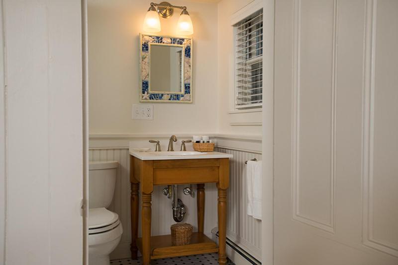 Otel Ship S Knees Inn