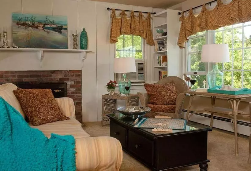 ホテル Ship S Knees Inn