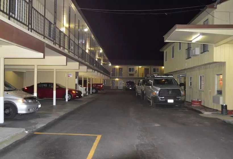 モーテル Economy Inn