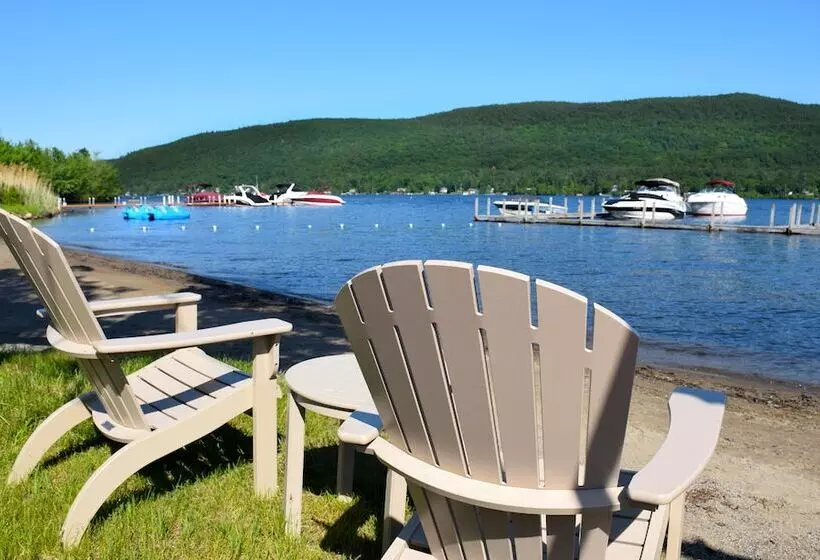 モーテル Scotty's Lakeside Resort