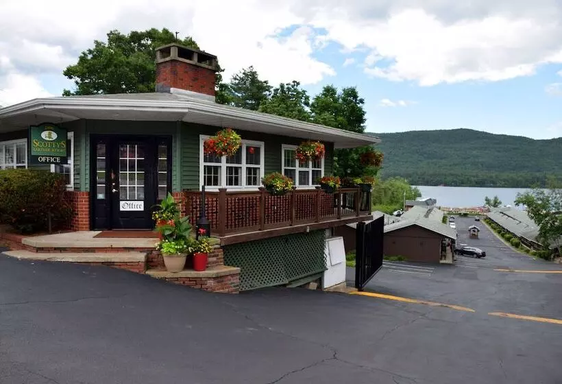 モーテル Scotty's Lakeside Resort