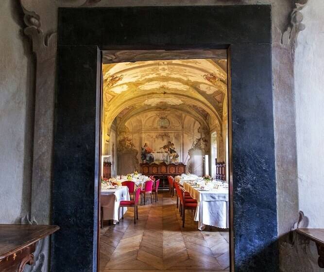 Отель Casa Regina Montis Regalis