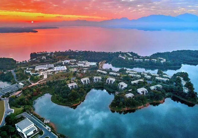 Hotelli Lushan West Sea Resort, Curio Collection By Hilton