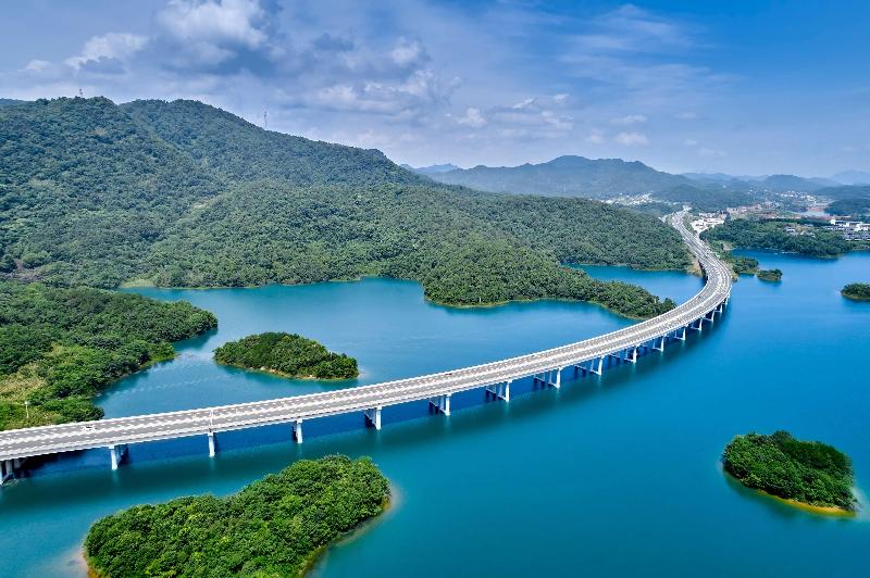 Hotel Lushan West Sea Resort, Curio Collection By Hilton