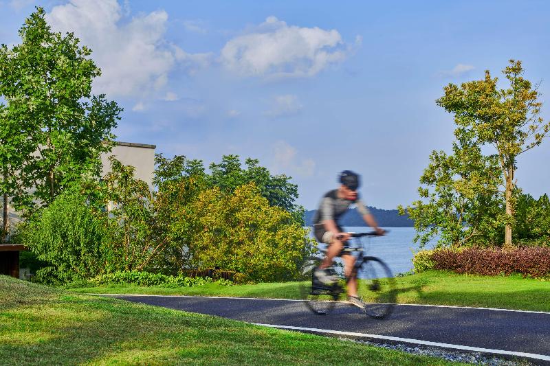 Otel Lushan West Sea Resort, Curio Collection By Hilton