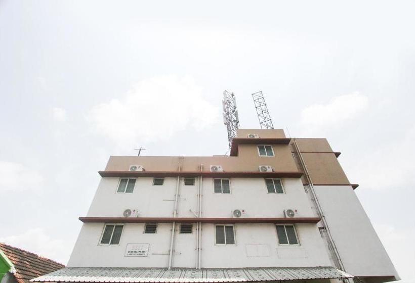 Hotell Oyo 46112 Nest Presidency