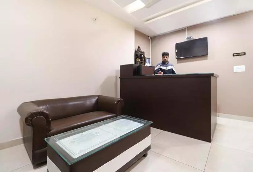 ホテル Oyo 66975 Payal