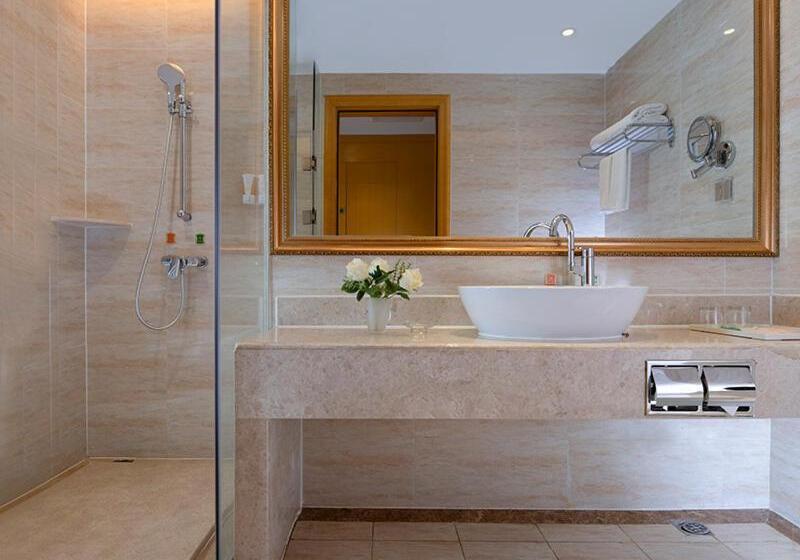 Отель Vienna International