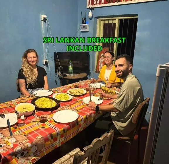 Catch The Ella Train Hostel
