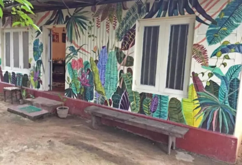 Catch The Ella Train Hostel