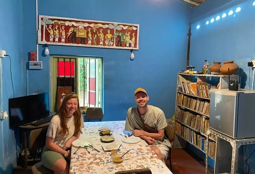 Catch The Ella Train Hostel