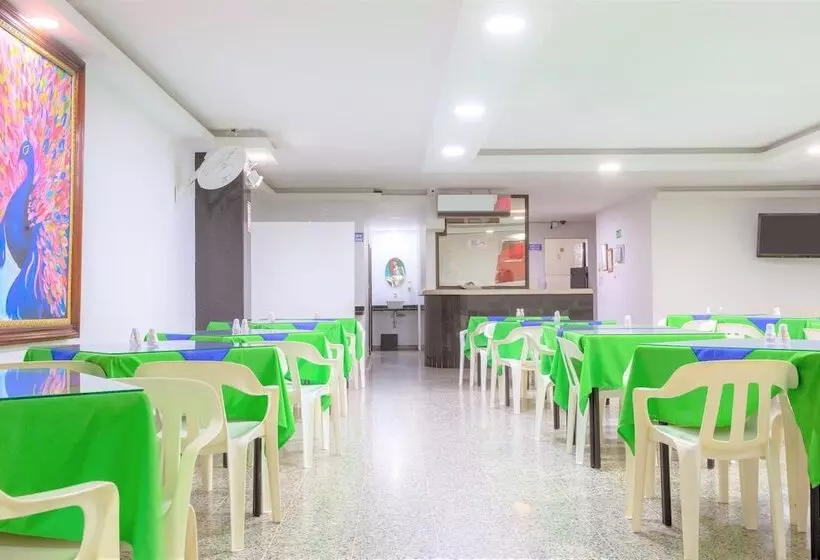 Hotelli Sevilla Plaza