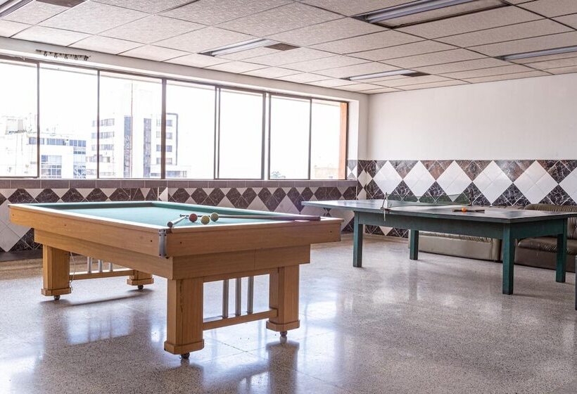 酒店 Sevilla Plaza