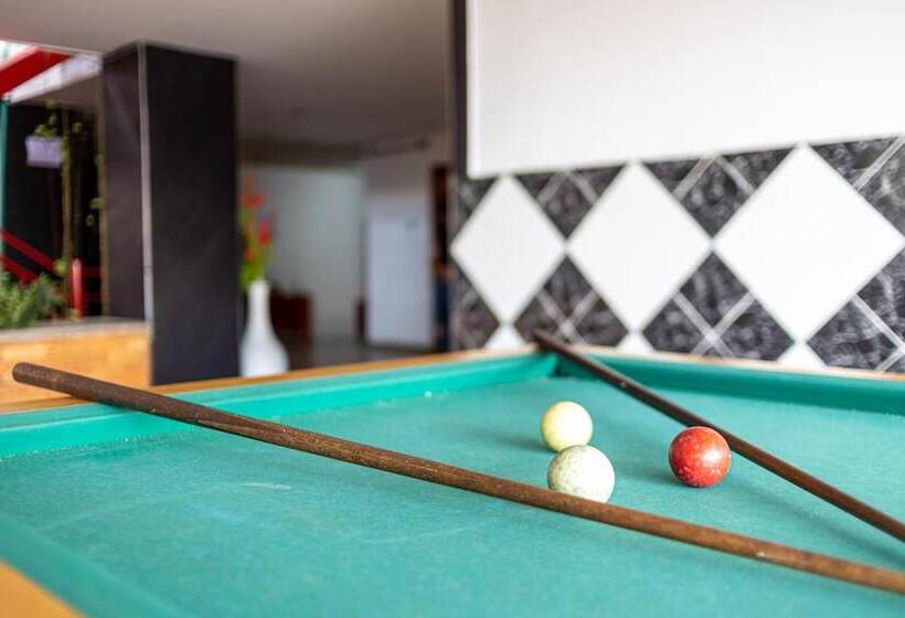 酒店 Sevilla Plaza