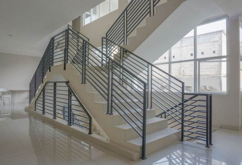 بنسيون Residences By Reddoorz Near Mt Haryono