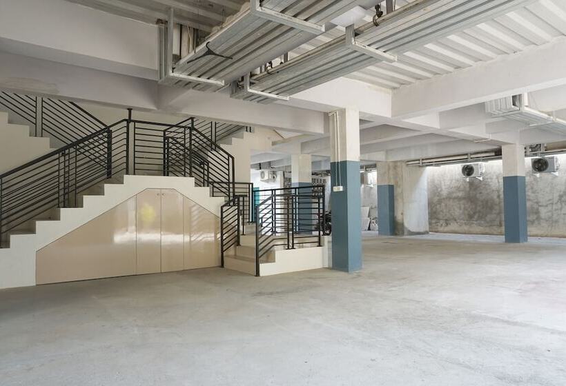 بنسيون Residences By Reddoorz Near Mt Haryono