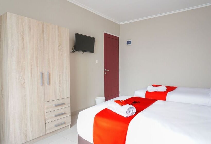بنسيون Residences By Reddoorz Near Mt Haryono