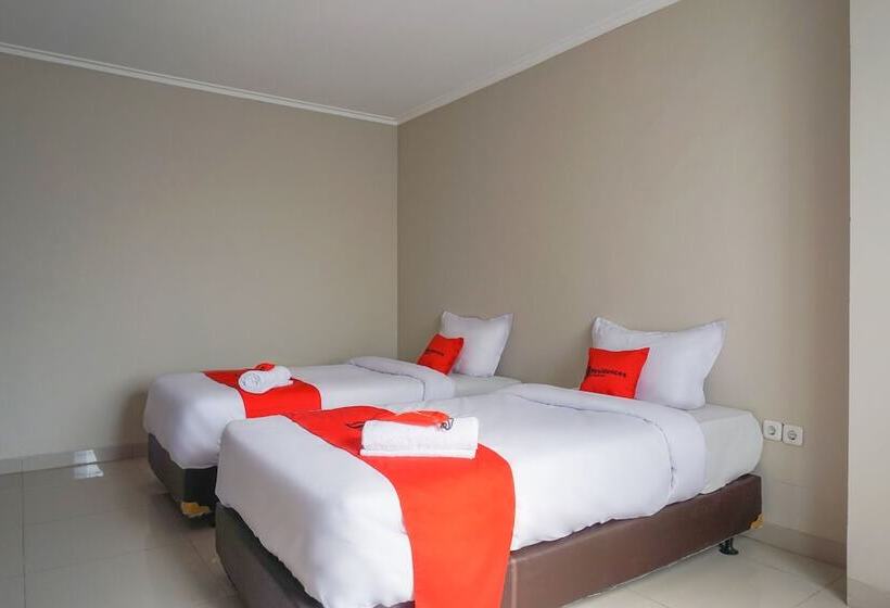 بنسيون Residences By Reddoorz Near Mt Haryono