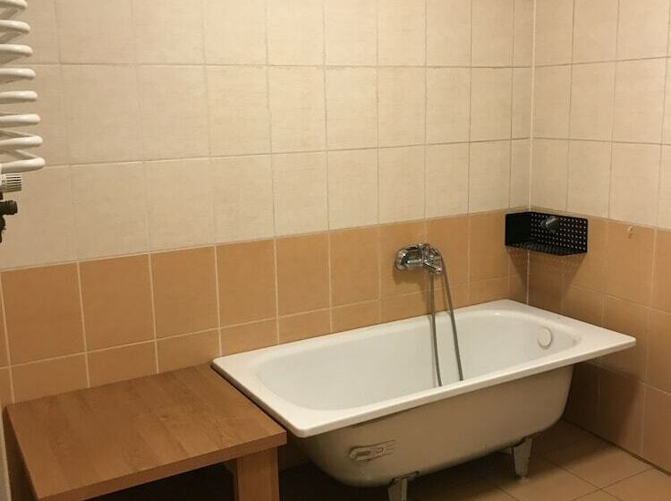 펜션 Monastyr Apartments