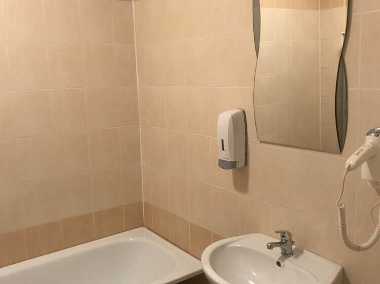 펜션 Monastyr Apartments