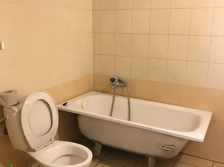 펜션 Monastyr Apartments