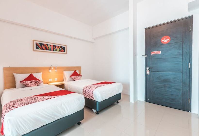 فندق The Habitat By Oyo Rooms