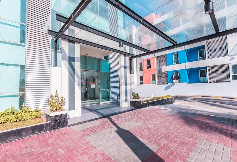 فندق The Habitat By Oyo Rooms