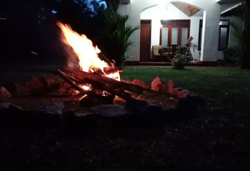 Cocos Villa Hikkaduwa