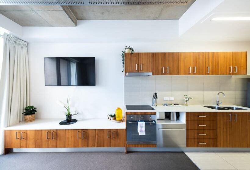 Mode 220 Braddon Act