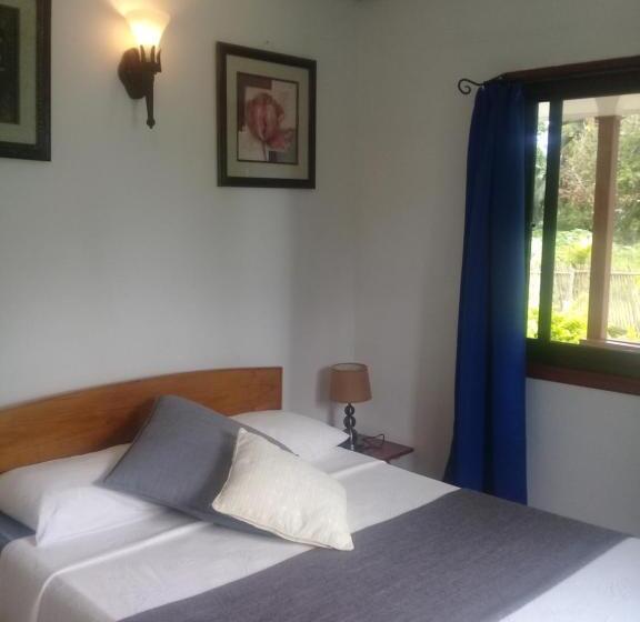 پانسیون Agnes Cottage