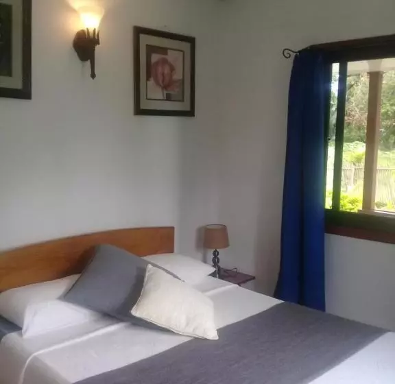 پانسیون Agnes Cottage